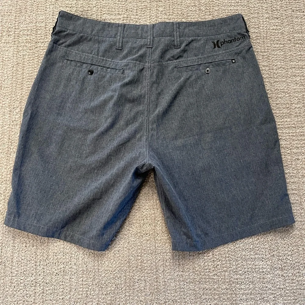 Hurley Shorts - Picture 2 of 4